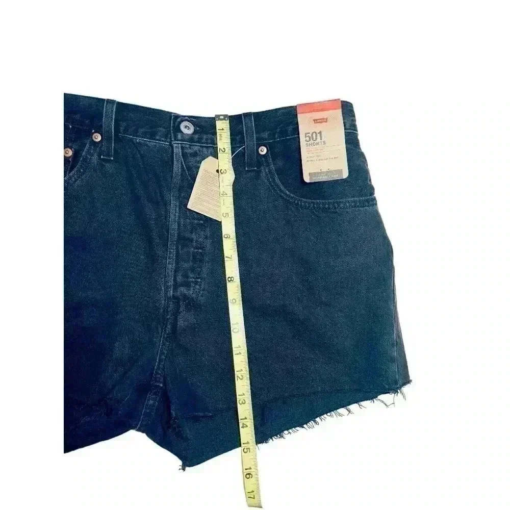 WOMEN’S LEVI’S 501 ORIGINAL BLACK DISTRESSED JEAN SHORTS•SIZE 33•NWT•